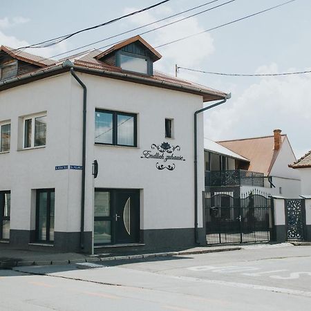Endlich Zuhause Hotell Sibiu Exteriör bild