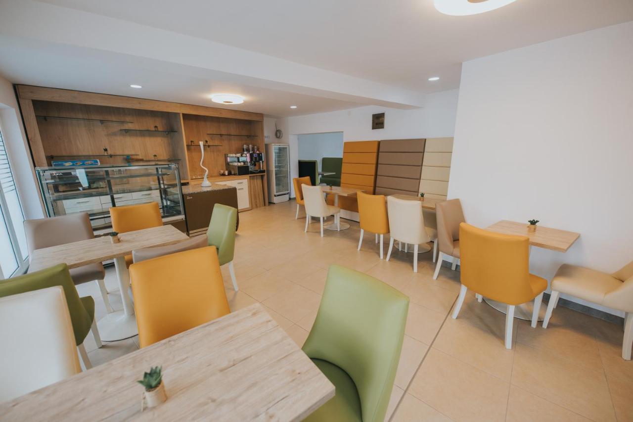 Endlich Zuhause Hotell Sibiu Exteriör bild